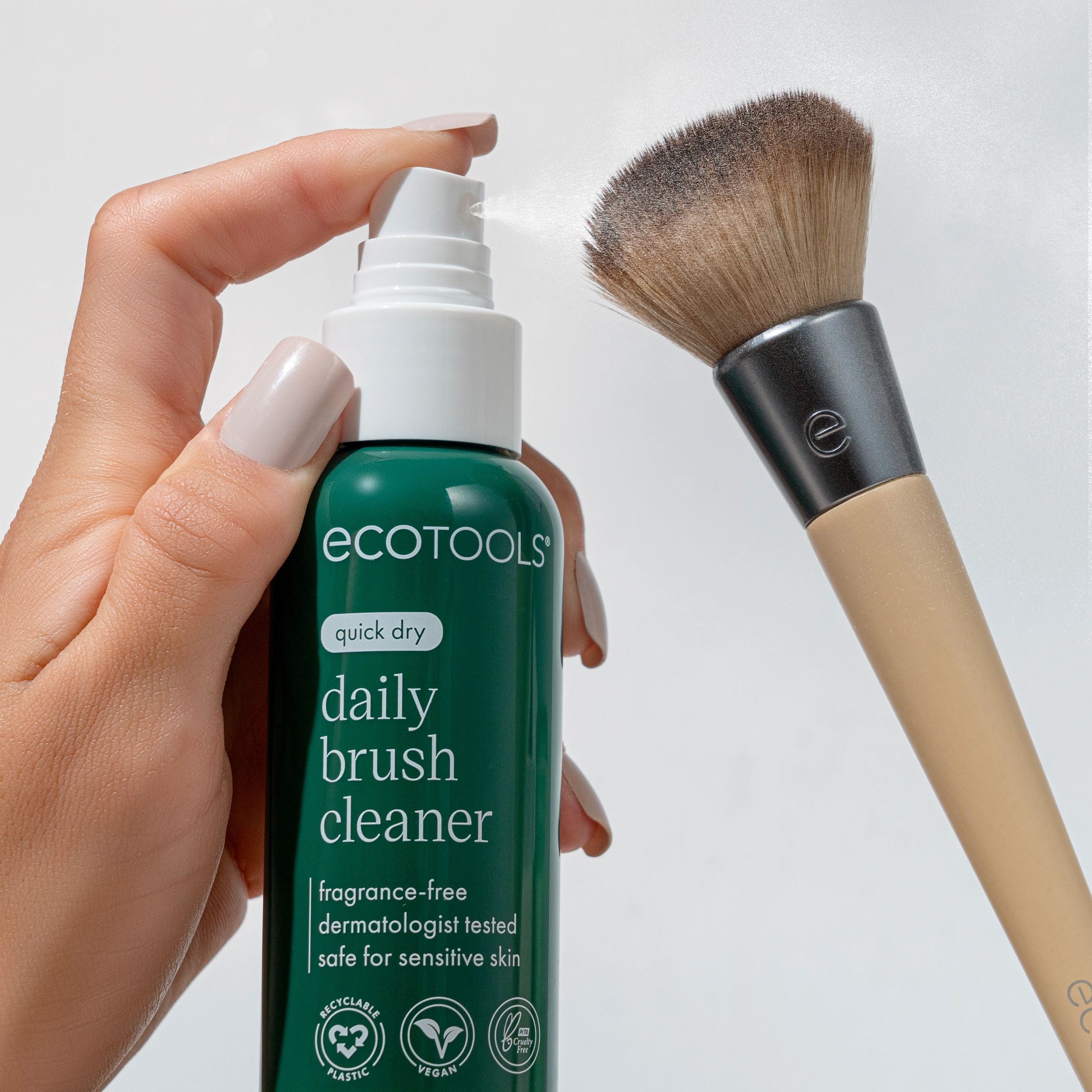 EcoTools Daily Brush Cleaner, Makeup Brush Cleanser Spray, Quick Dry Brush  Spray, Fragrance Free, Travel Size, TSA Approved, Cruelty-Free & Vegan, 3  fl oz./89 ml. Bottle – EcoTools Beauty