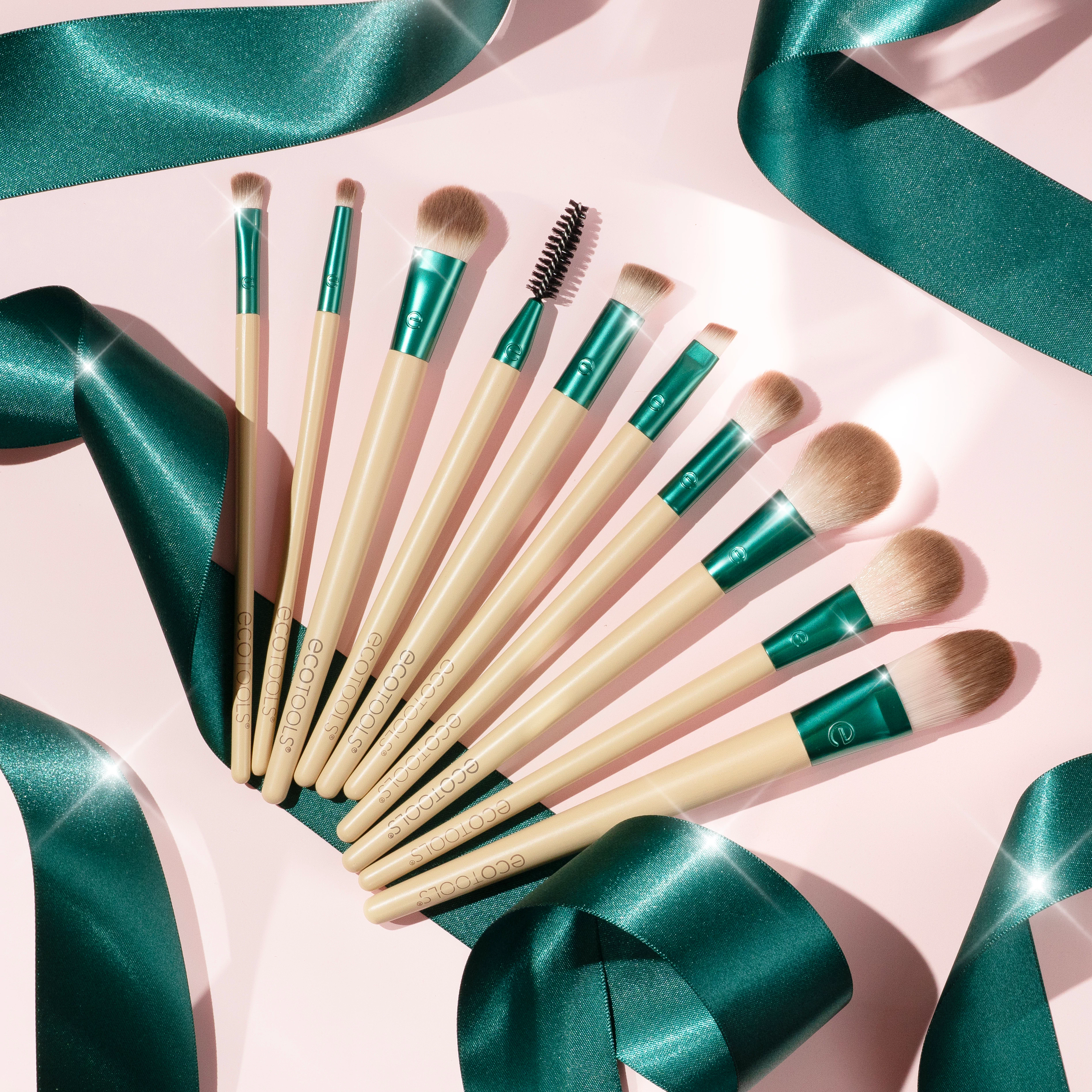 Tous 2024 beauty kit, awsome cosmetic brushes