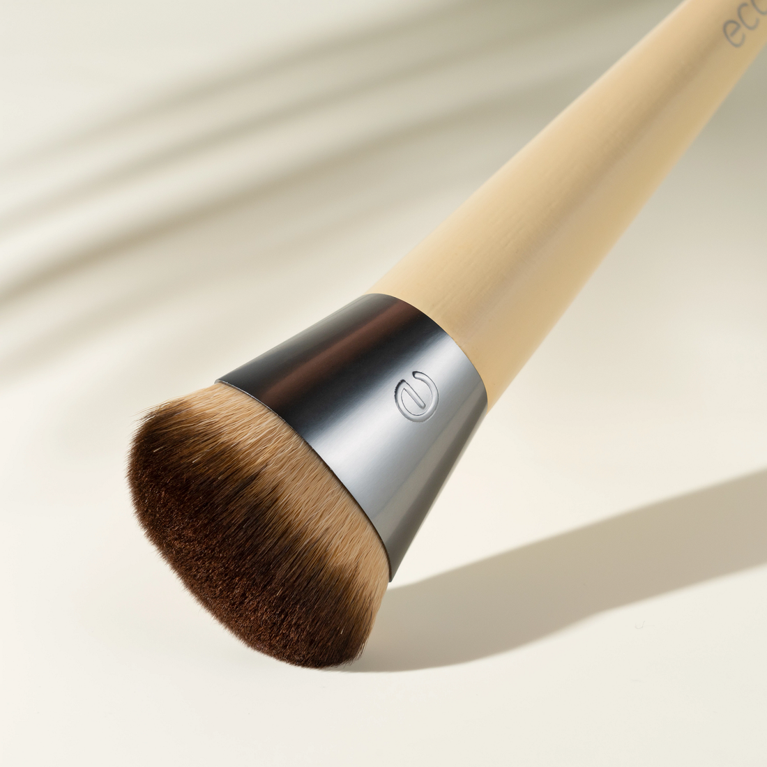 Wonder Cover Complexion Foundation Makeup Brush