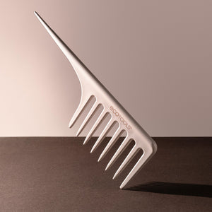 Wide tooth comb, light gray comb with wide teeth for detangling and styling