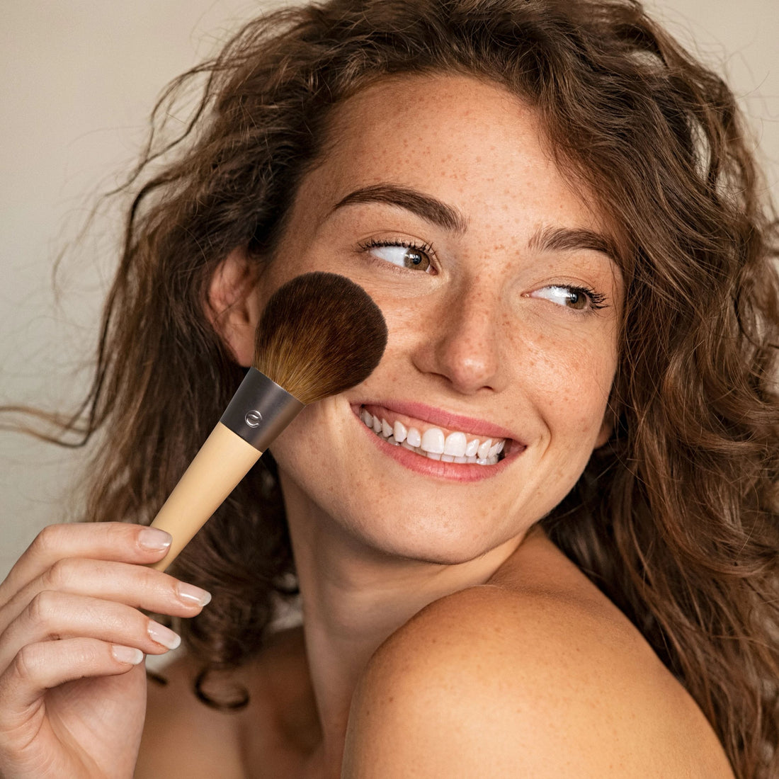 EcoTools Flawless Finish Powder Makeup Brush, For Powdered Blush