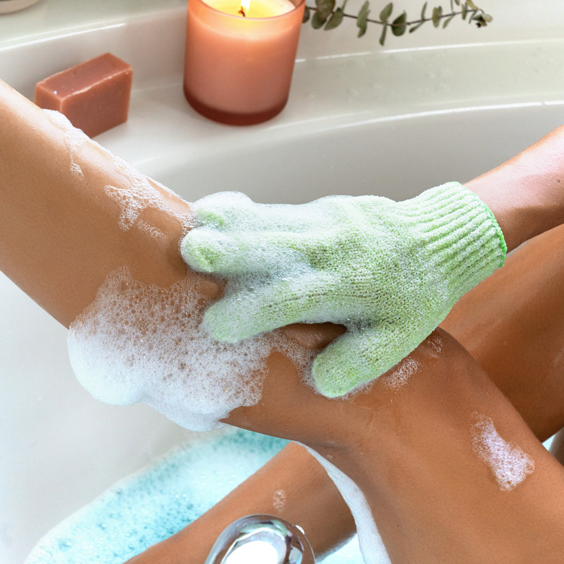 Exfoliating Bath & Shower Gloves, Green